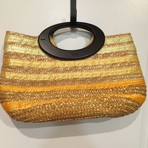 Fun straw tote